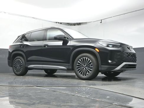 New 2026 Volkswagen Tiguan S FWD image 38