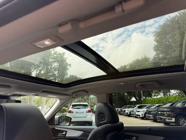 Used 2023 Acura MDX w/ Technology Package FWD image 16