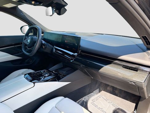 Used 2024 BMW 530i w/ Premium Package image 16