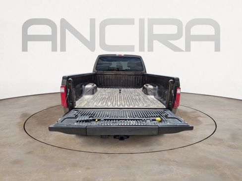 Used 2015 Ford F250 XLT w/ XLT Premium Package AWD/4WD image 12
