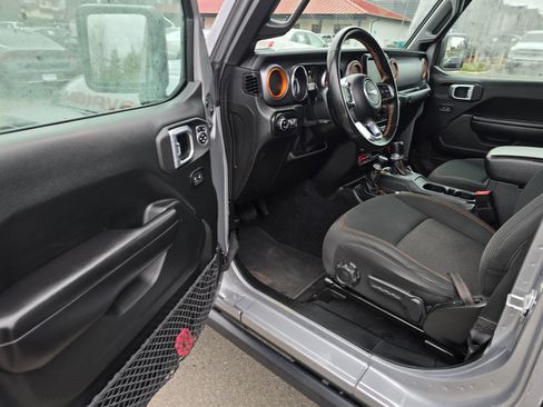 Used 2020 Jeep Gladiator Mojave image 23
