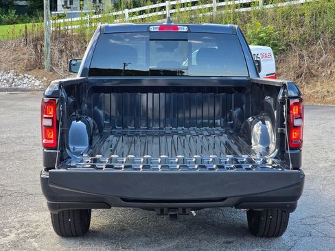 New 2026 RAM 1500 Express AWD/4WD image 12