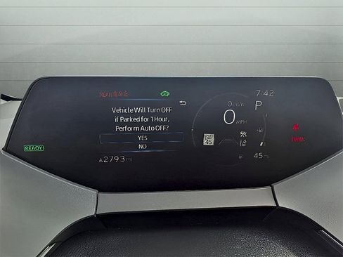 Used 2024 Toyota Prius XLE FWD image 15