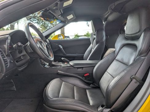 Used 2012 Chevrolet Corvette Grand Sport w/ 2LT Preferred Equipment Group RWD image 11