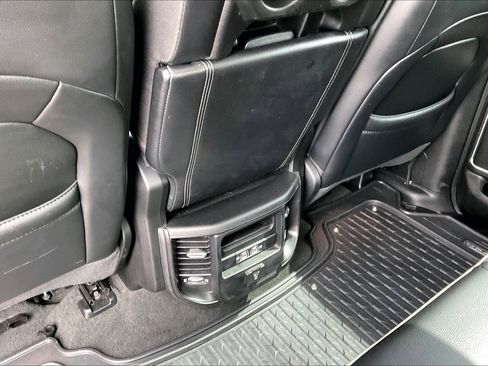 Used 2022 RAM 1500 Laramie w/ Off Road Group AWD/4WD image 11