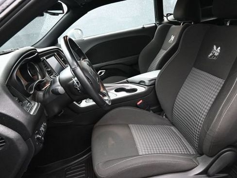 Used 2022 Dodge Challenger R/T Scat Pack RWD image 17