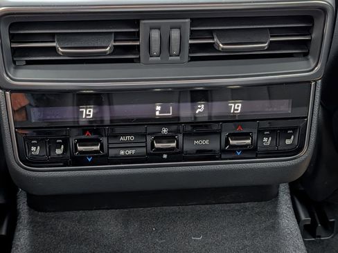 New 2026 Lexus LX 600 4WD w/ Premium Package image 11