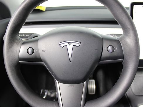 Used 2022 Tesla Model Y Performance AWD/4WD image 13