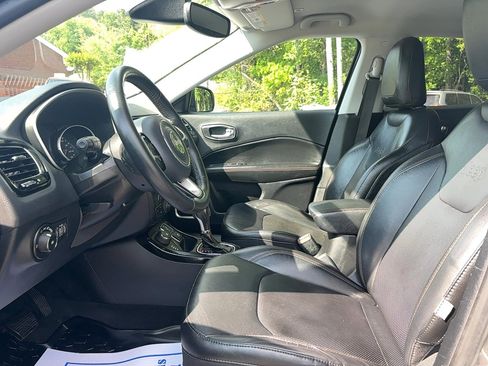 Used 2019 Jeep Compass Limited AWD/4WD image 20