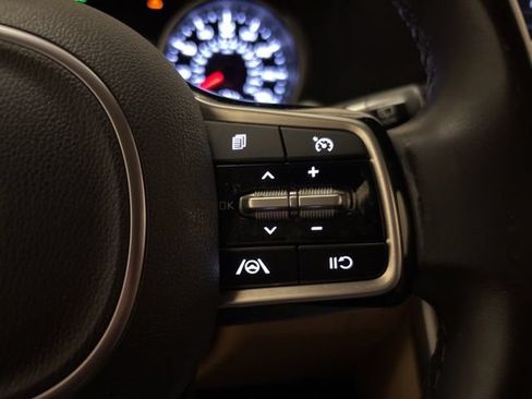 Certified 2024 Kia Carnival LX FWD image 16
