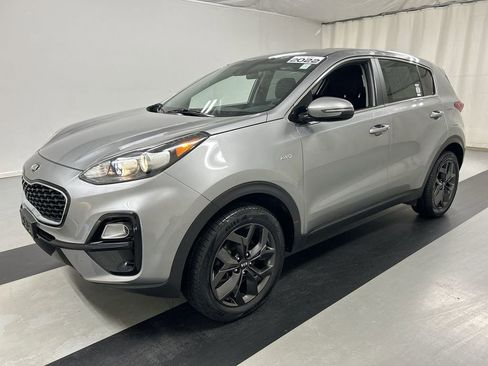 Certified 2022 Kia Sportage LX w/ LX AWD Value Edition Package image 5
