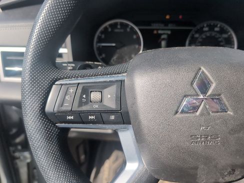 Used 2022 Mitsubishi Outlander ES image 20