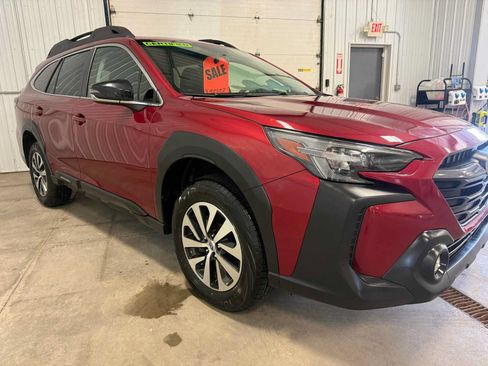 Certified 2025 Subaru Outback Premium w/ Popular Package #1A AWD/4WD image 10