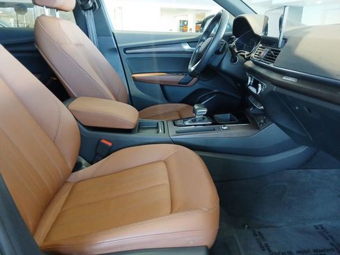 Used 2022 Audi Q5 2.0T Premium w/ Convenience Package image 31