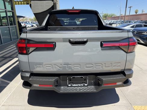 Used 2025 Hyundai Santa Cruz SEL FWD image 13