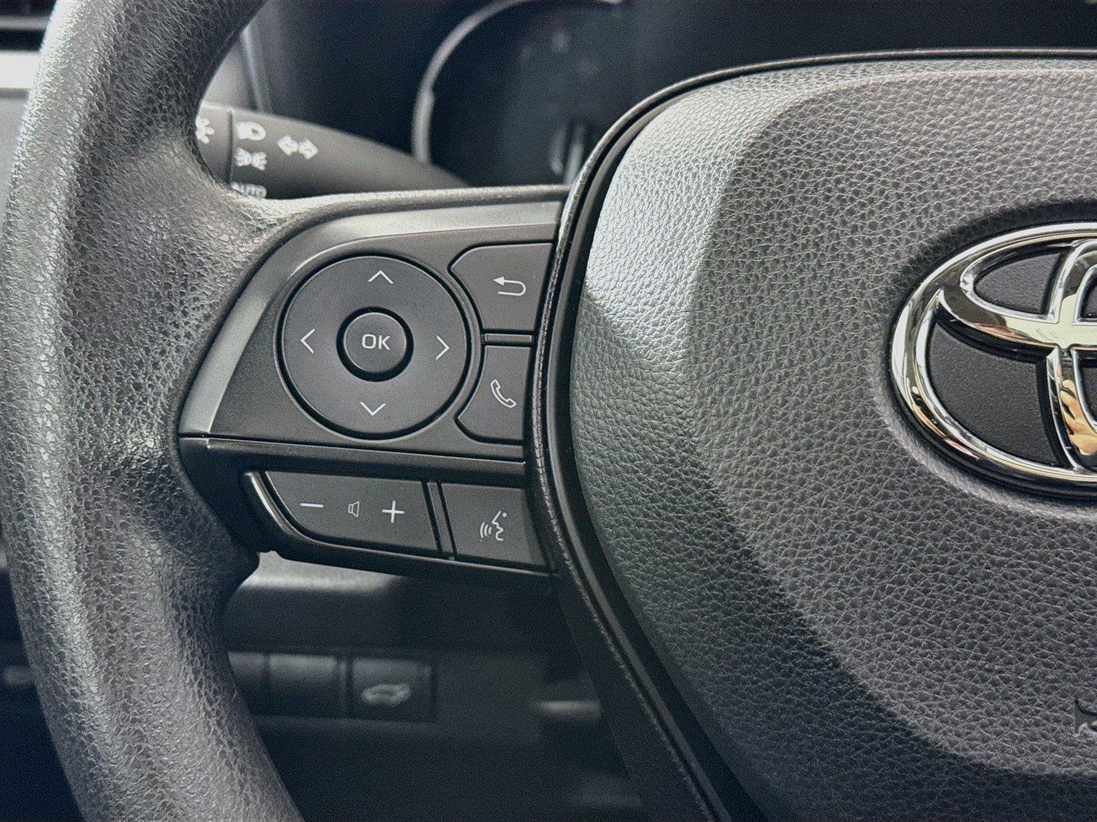 Certified 2025 Toyota RAV4 XLE w/ Convenience Package FWD image 17
