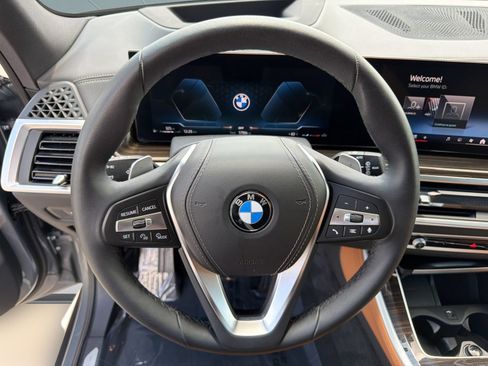 Used 2024 BMW X5 xDrive40i w/ Premium Package AWD/4WD image 10