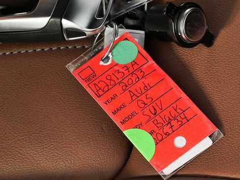 Used 2023 Audi Q5 2.0T Premium w/ Convenience Package image 38