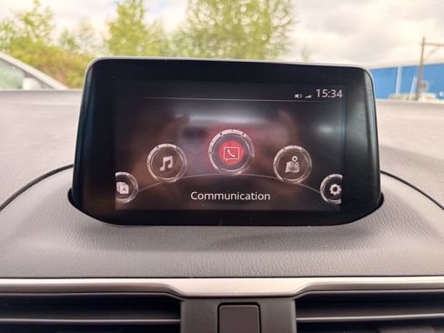 Used 2018 MAZDA MAZDA3 Touring FWD image 29