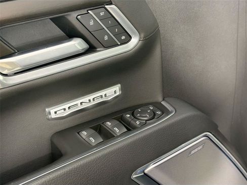 Used 2025 GMC Sierra 1500 Denali w/ Denali Reserve Package AWD/4WD image 17