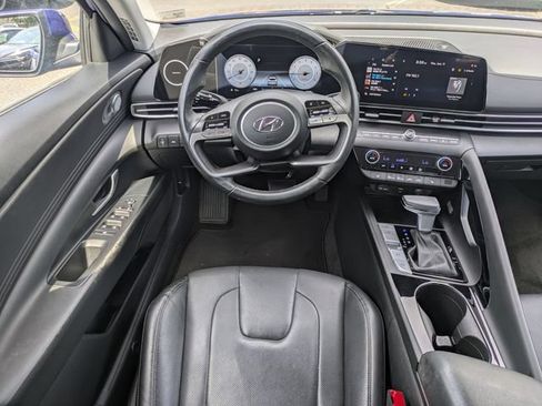 Certified 2023 Hyundai Elantra Limited FWD image 15