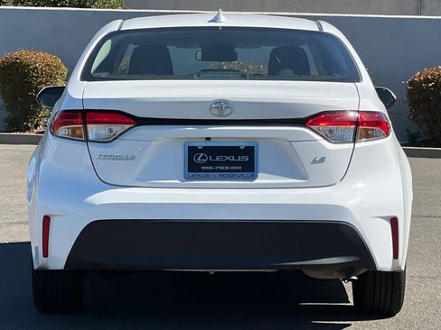 Used 2023 Toyota Corolla LE FWD image 8
