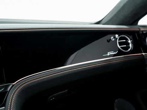 New 2025 Bentley Flying Spur Plug-In Hybrid image 41