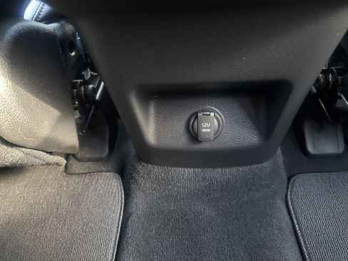 Used 2020 Kia Telluride LX image 36