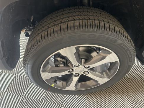 New 2026 Jeep Grand Cherokee Limited AWD/4WD image 37