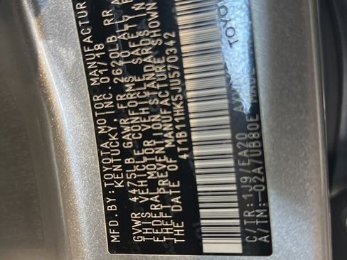 Used 2018 Toyota Camry SE image 3