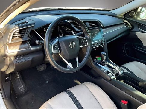 Used 2019 Honda Civic EX image 16