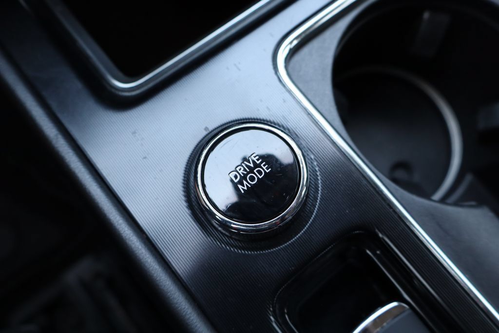 Used 2020 Lincoln Corsair AWD w/ Premium Package image 13