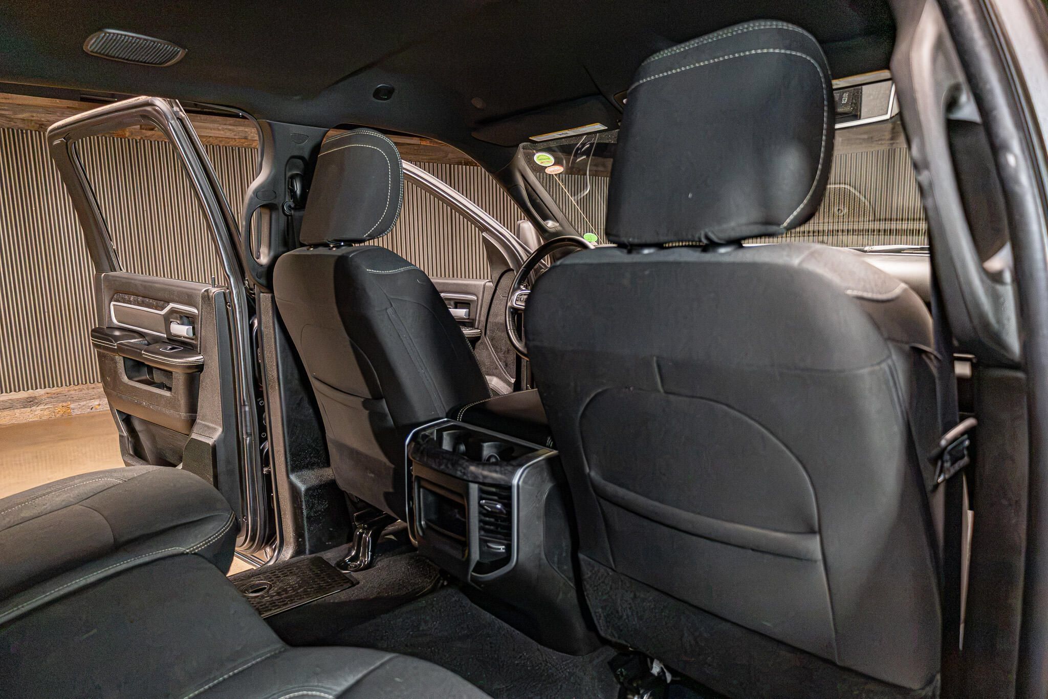 Used 2024 RAM 3500 Big Horn w/ Night Edition AWD/4WD image 34