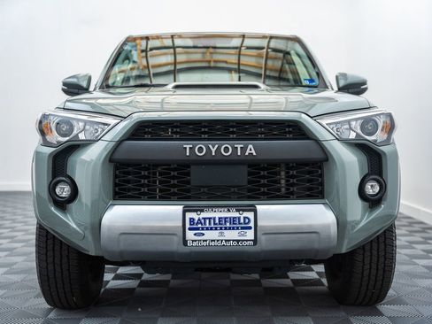 Used 2022 Toyota 4Runner TRD Off-Road Premium w/ Moonroof Package AWD/4WD image 2