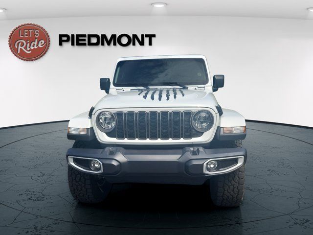 Used 2025 Jeep Gladiator Sport AWD/4WD image 2