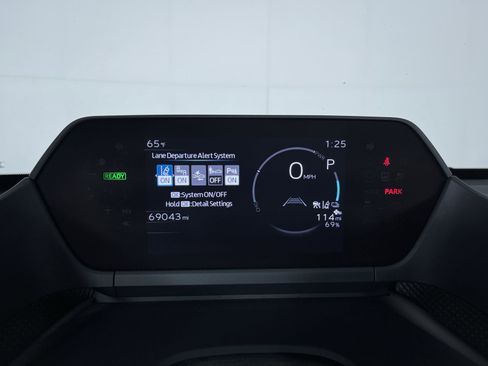 Used 2023 Subaru Solterra AWD image 16