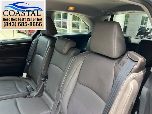 Used 2018 Honda Odyssey Touring image 17