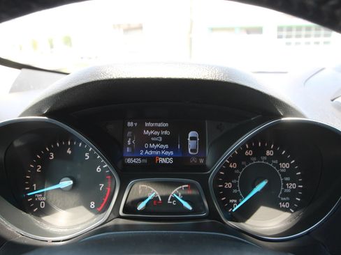 Used 2018 Ford Escape SE w/ SE Sport Appearance Package AWD/4WD image 15