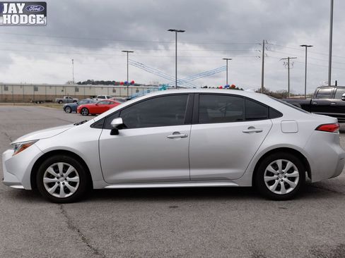 Used 2024 Toyota Corolla LE image 33
