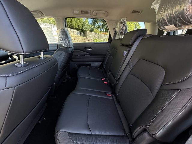 New 2026 Nissan Pathfinder SL AWD/4WD image 4