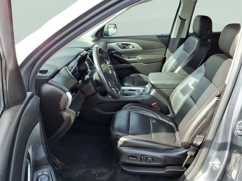 Used 2021 Chevrolet Traverse LT AWD/4WD image 23