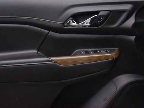 Used 2019 GMC Acadia SLE w/ LPO, Floor Liner Package image 24