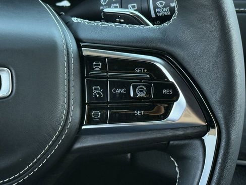 Used 2023 Jeep Grand Cherokee Overland w/ Advanced Protech Group III image 14