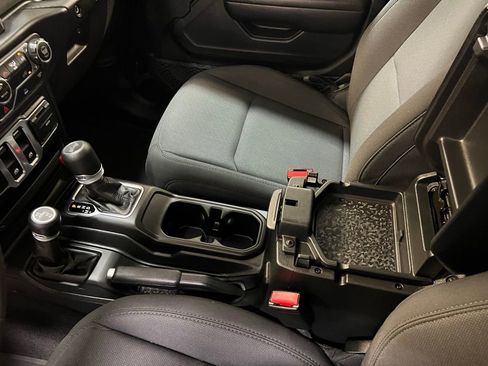 Used 2023 Jeep Wrangler Sport S image 26