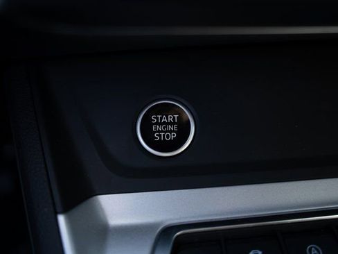 Certified 2025 Audi Q3 2.0T Premium Plus w/ Premium Plus Package image 27