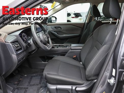Used 2023 Nissan Rogue S AWD/4WD image 14