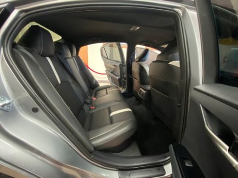 Used 2025 Toyota Camry SE image 17