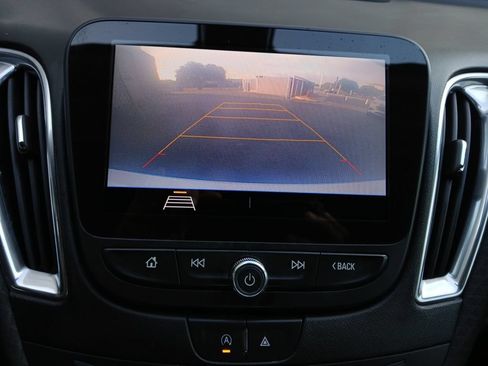 Used 2020 Chevrolet Malibu LT FWD image 9