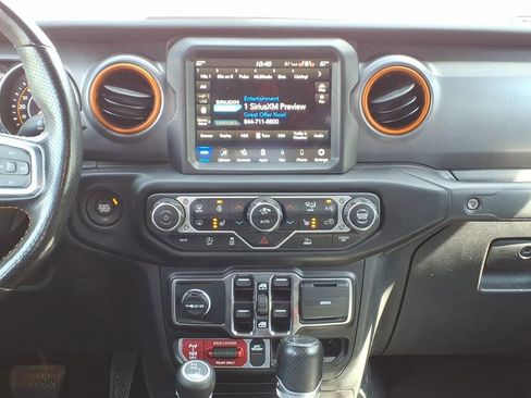 Used 2023 Jeep Gladiator Mojave w/ LED Lighting Group AWD/4WD image 15