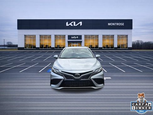 Used 2024 Toyota Camry XSE FWD image 2